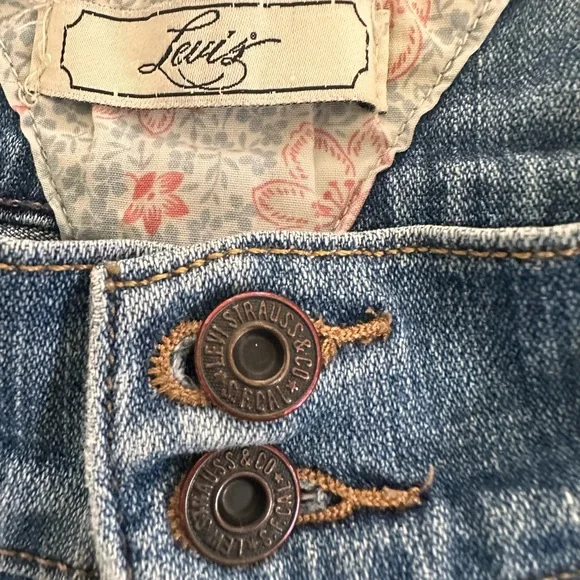 Levi’s‎ Denim Blue Women's Jean Shorts - Picture 5 of 8